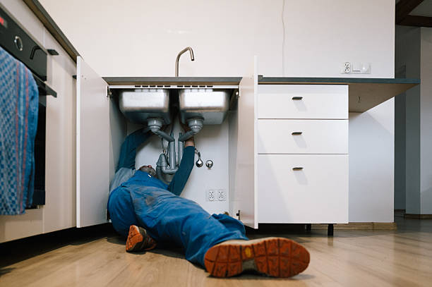 Professional Plumbing technician working in Inyokern, CA